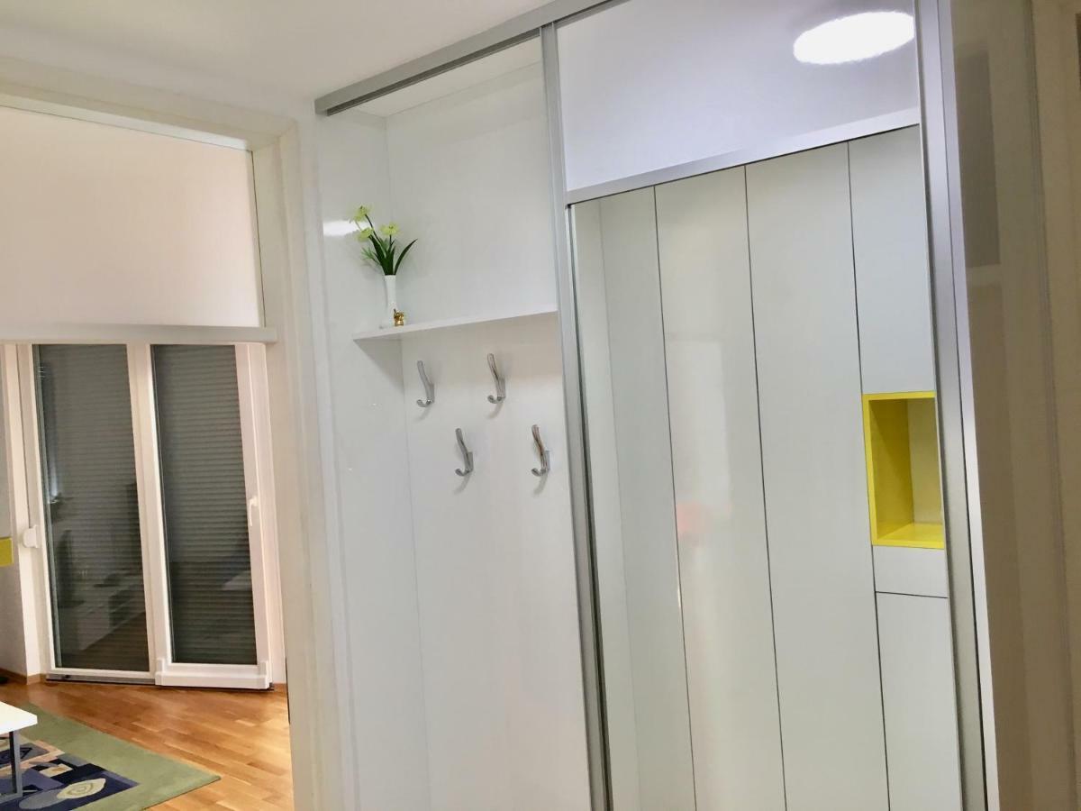 Antonijas Sunny Apartment Makarska Exteriör bild